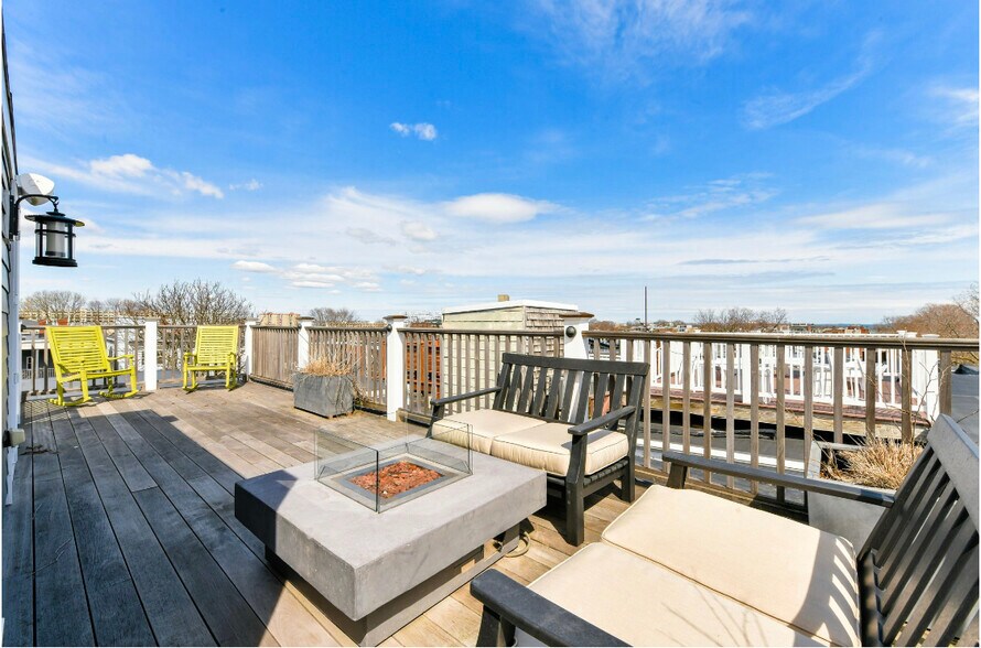 Roof deck - 846 E Broadway