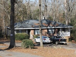 Building Photo - 106 Vivien Way