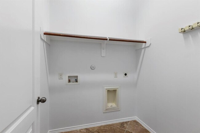 Building Photo - 1315 Cameron Park Ln