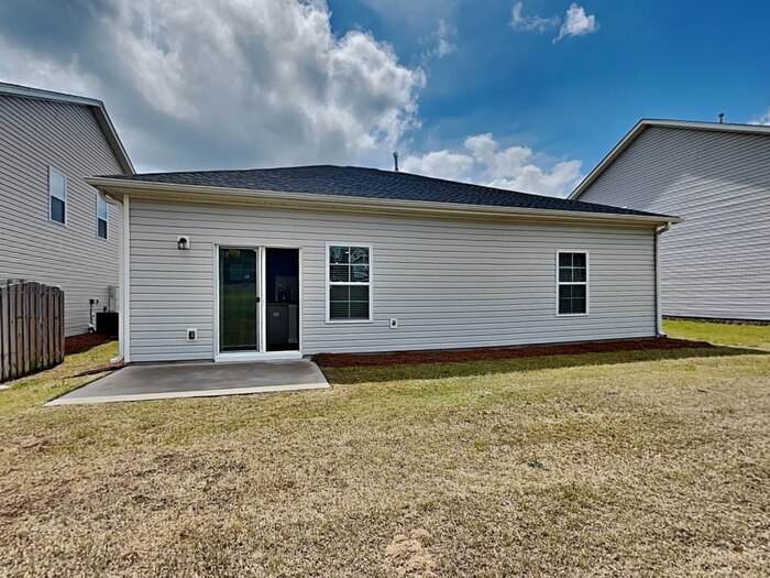 Building Photo - 926 Citation St