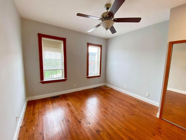Building Photo - Exceptional 2bed/3ba Patterson Park Home - Large Rear Deck & Parking Pad!