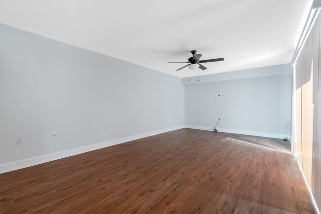 Building Photo - 185 Charter Way