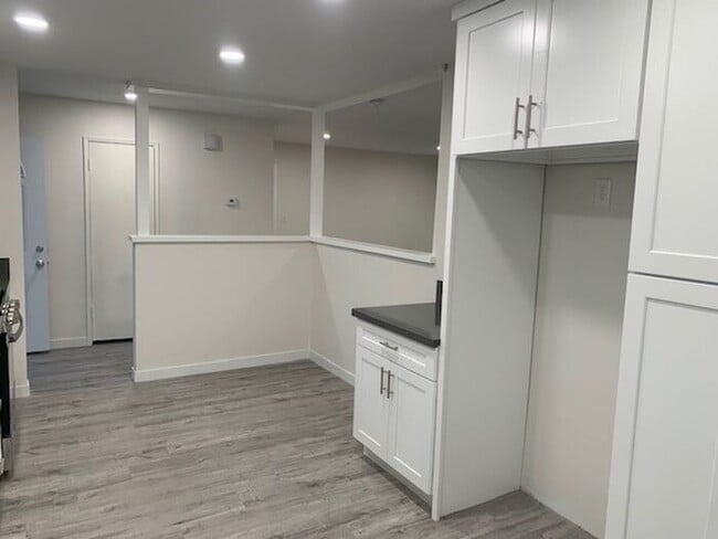 Building Photo - FANTASTIC 4BD 2BA HOUSE FOR LEASE ON CUL D...