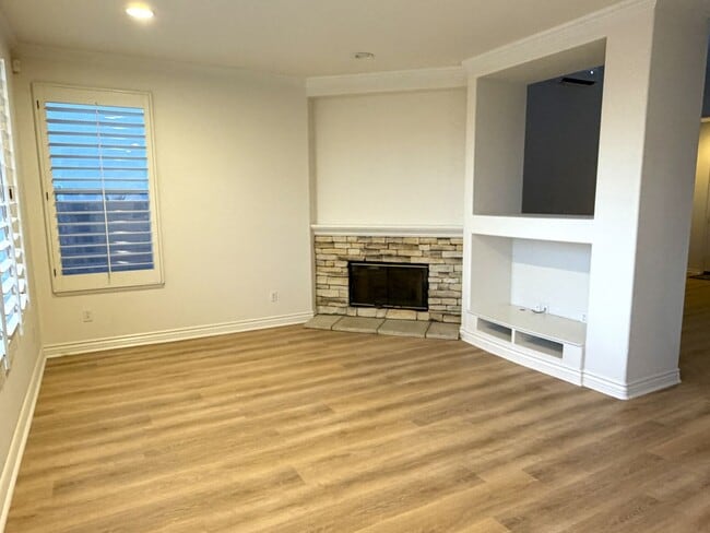 Building Photo - Start Your New Year in this Gorgeous Carlsbad Home