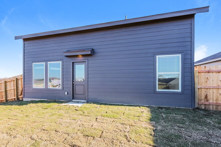 Building Photo - 536 Roquefort St