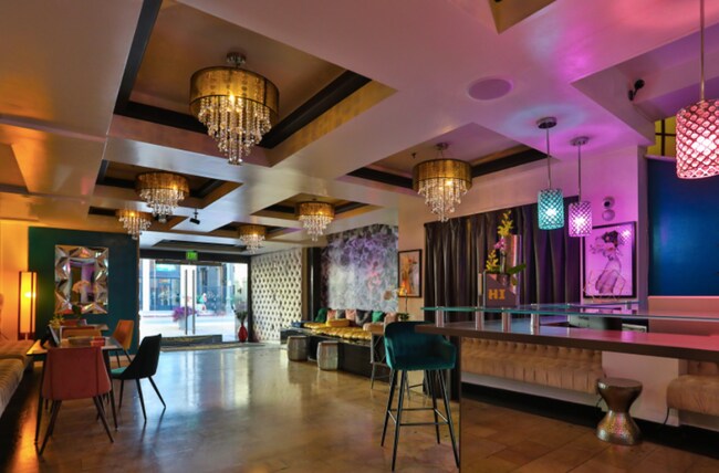 Building Photo - 907 S. Broadway-402A