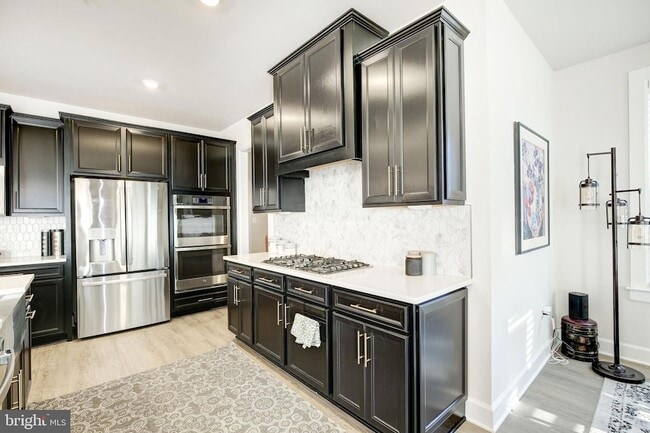 Building Photo - 6547 Clubhouse Dr