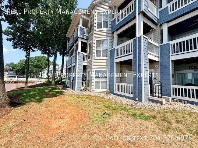 Building Photo - 913 Southwest Dr