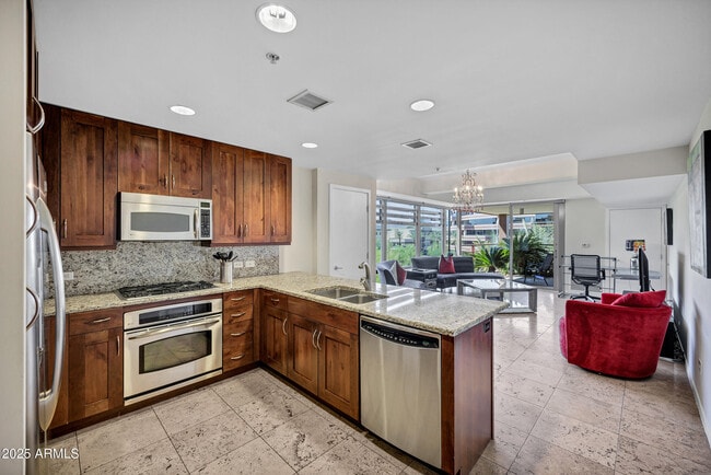 Building Photo - 7141 E Rancho Vista Dr