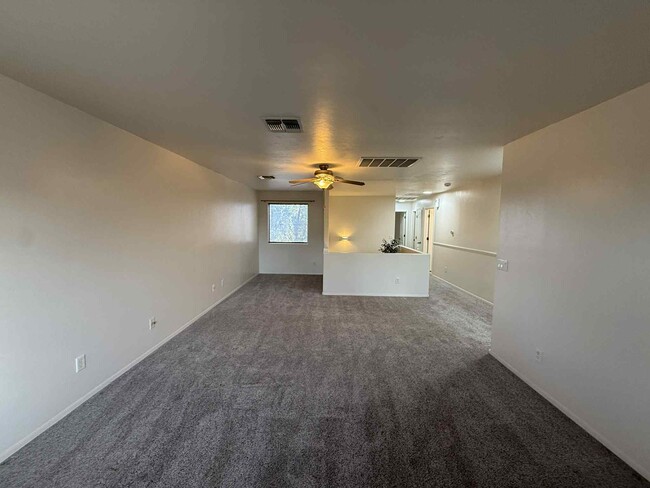 Building Photo - 640 W Emerald Key Dr