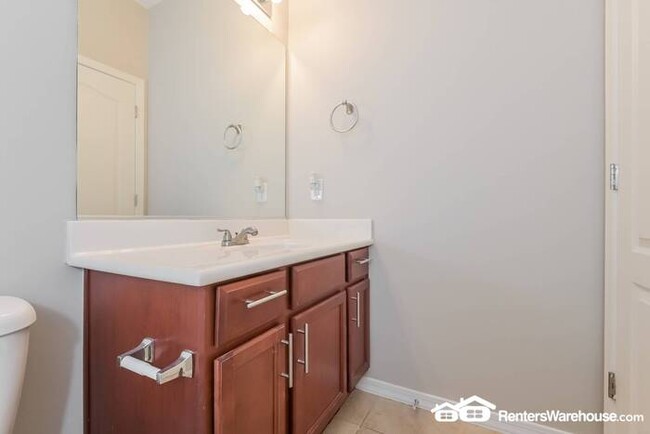 Building Photo - Recently updated 3 Bed, 2 Bath home in Tuc...