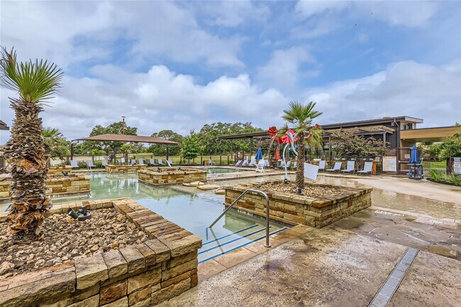 Building Photo - 3 bedroom with office in sought after Copper Canyon Community!