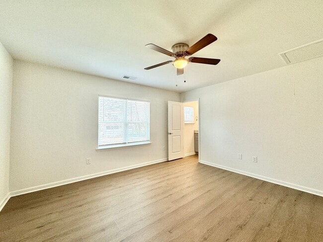 Building Photo - 3 Bedroom New Construction Home!