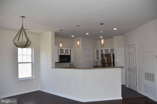 Building Photo - 3032 Bellamy Way