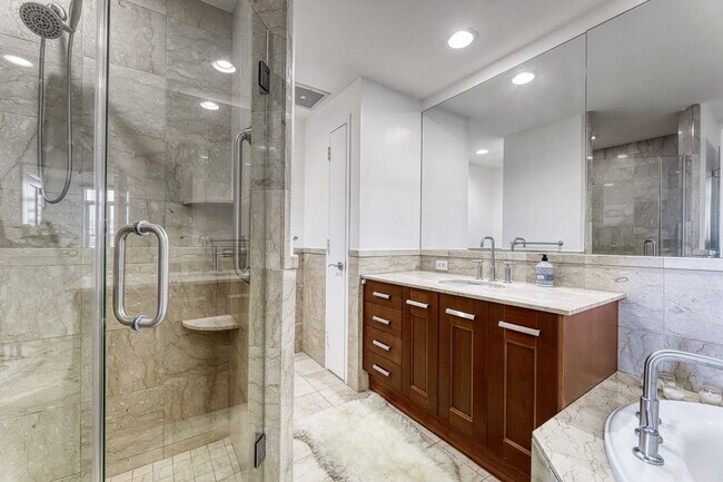 Building Photo - 8100 River Rd