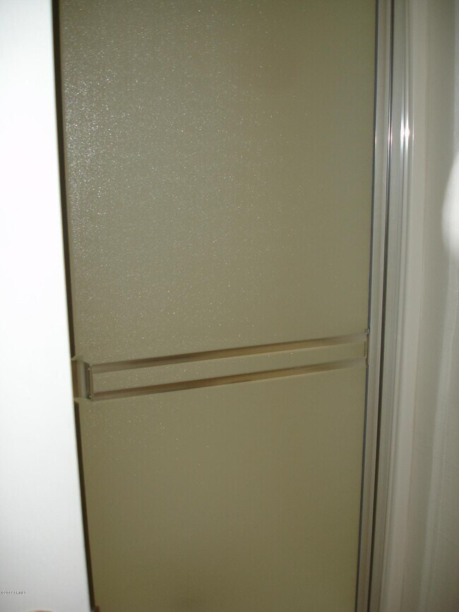 Building Photo - 1225 N 36th St