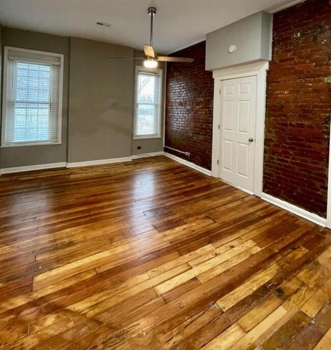 Building Photo - 1318 S Brook St