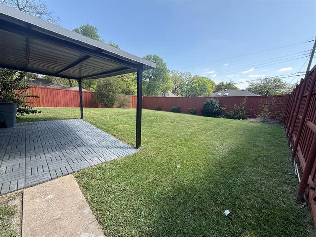 Building Photo - 410 Peacock Cir