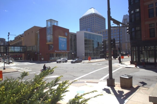 Building Photo - 488 Wabasha St N