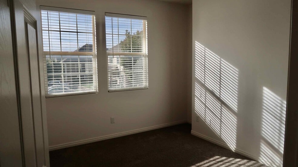 Building Photo - 2918 N 1310 W