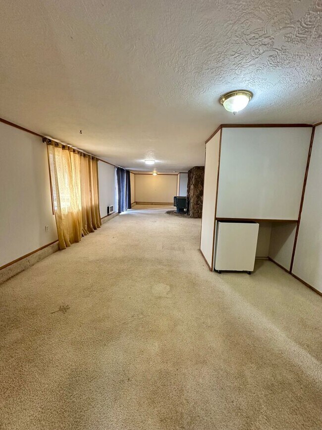 Building Photo - 1409 NW Portland Ave