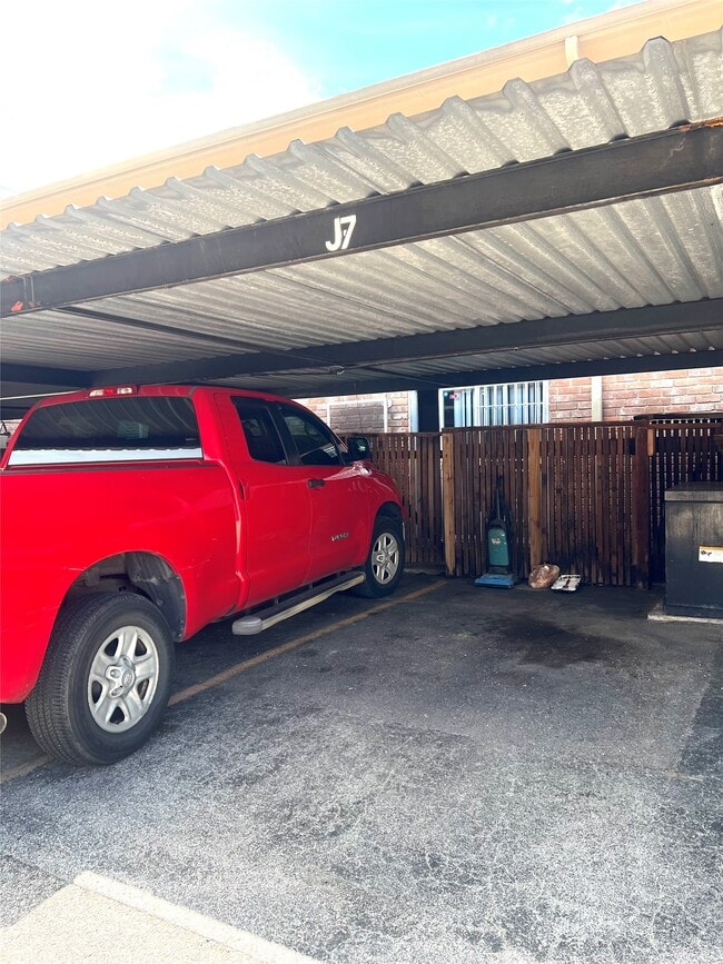 Building Photo - 14333 Memorial Dr