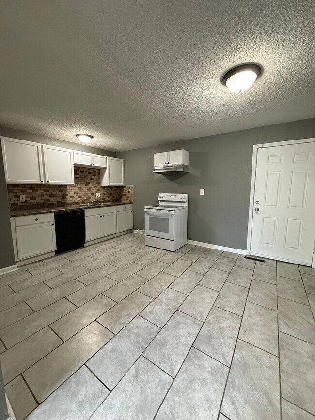 Building Photo - 4 bedroom 1 bathroom spacious property. Beautiful home section 8 ready. If you would like to view...