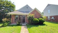 Building Photo - Renovated 2 Bedroom 2 Bath Home for Rent!