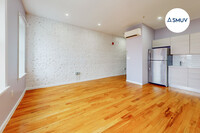 Building Photo - Modern Studio in Hollins Market!