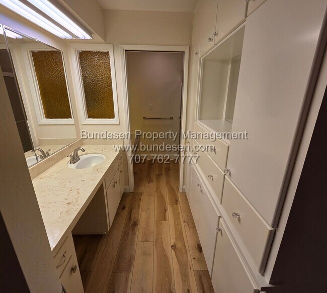 Building Photo - Beautifully updated 2015 Sq. Ft. Ranch-Style Home featuring 4BD/3BA| Brush Creek, Santa Rosa