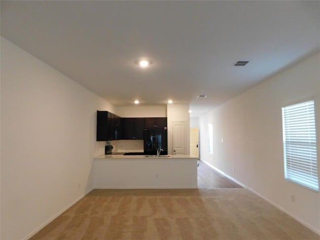 Building Photo - 340 The Bad Wy