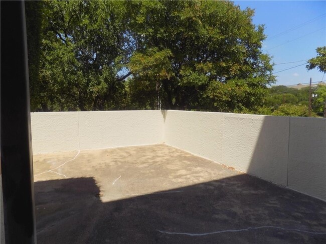 Building Photo - 2605 Enfield Rd