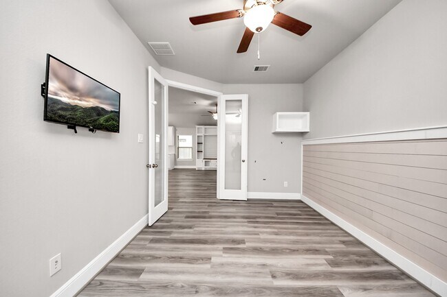 Building Photo - 10719 Lacaille Ln