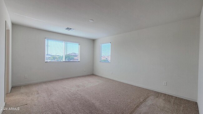 Building Photo - 56 S 190th Ln