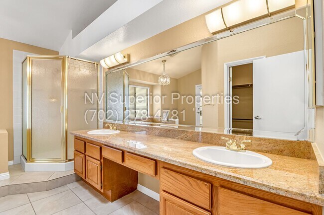 Building Photo - SW The Lakes!!!! Pool!!! Spa!!! Solar Panels!!! Primary bedroom downstairs!!! 3 Car Garage!!!