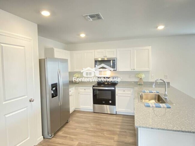 Building Photo - 4bed 2bath NEW build - Great layout w/ Gor...