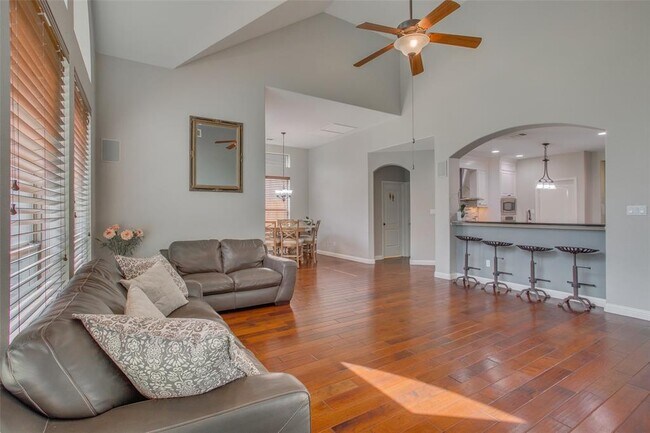 Building Photo - 12221 Montclair Bend