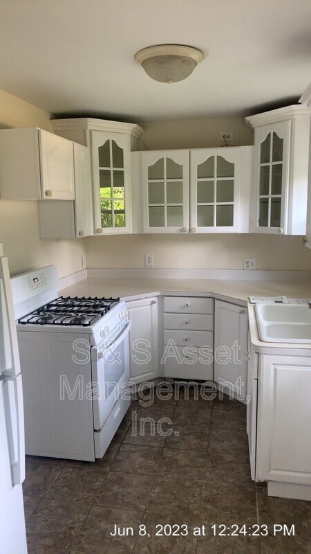 Building Photo - 708 Fenton St