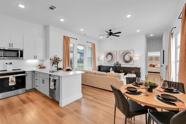 Building Photo - 1312A Goalie Dr