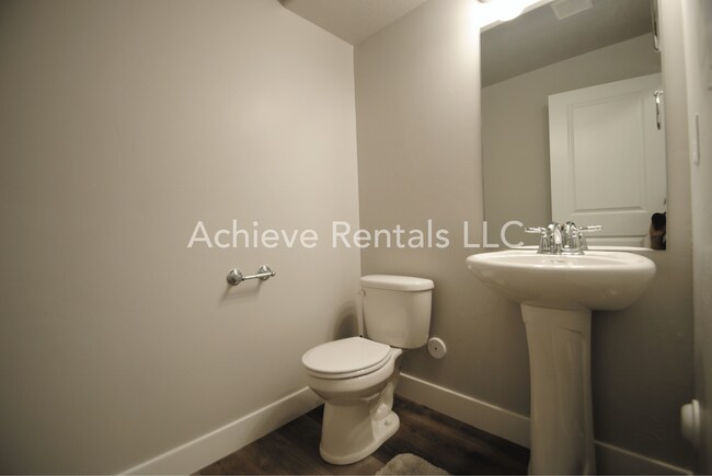 Building Photo - 2031 N 350 E