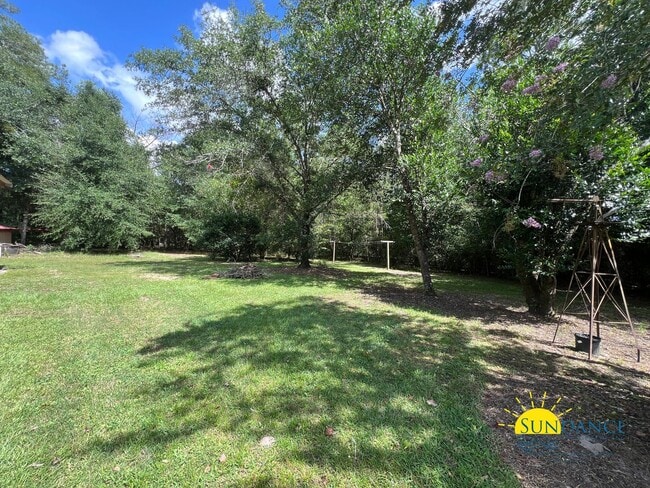 Building Photo - Spacious 3-Bedroom Retreat with New Kitchen Appliances!