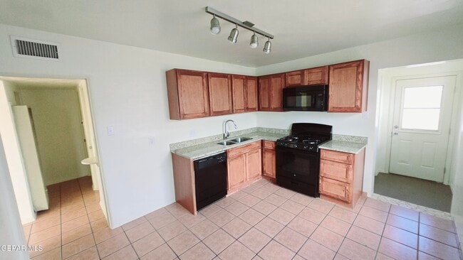 Building Photo - 5409 Timberwolf Dr