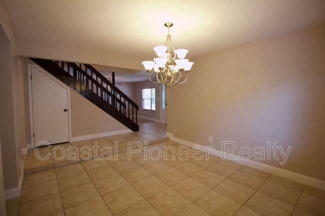 Building Photo - 1817 Laurence Ct
