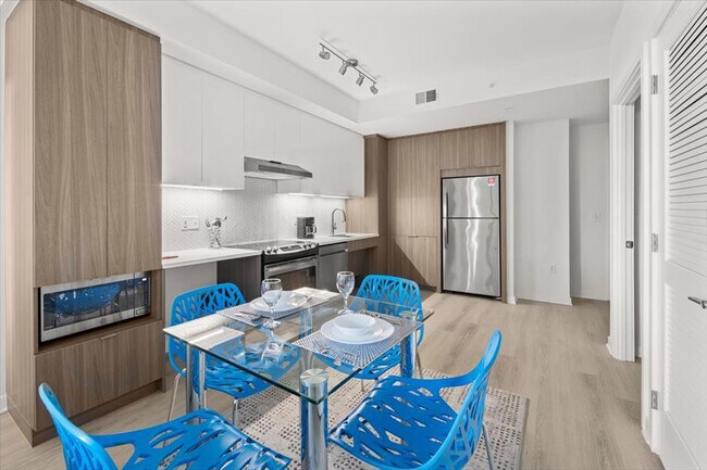 Building Photo - 1051 First St NE