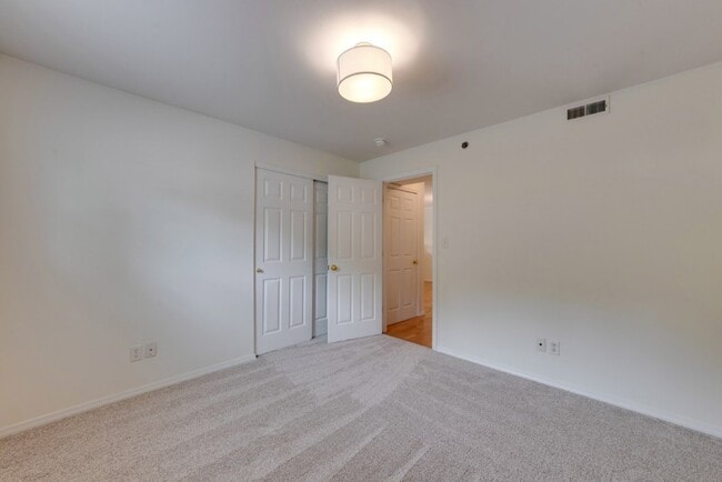 Building Photo - 1125 Arbor Creek Dr