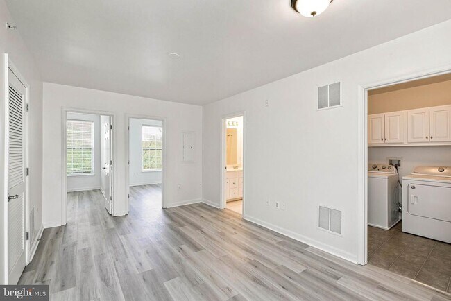 Building Photo - 1824 Cedar Cove Way