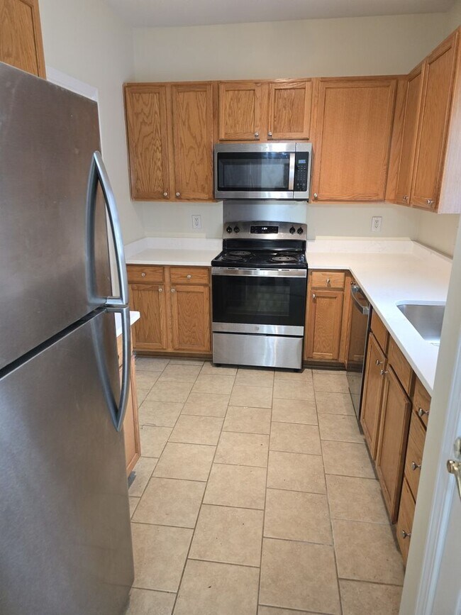 Building Photo - Residential Home Located in Vermillion wit...