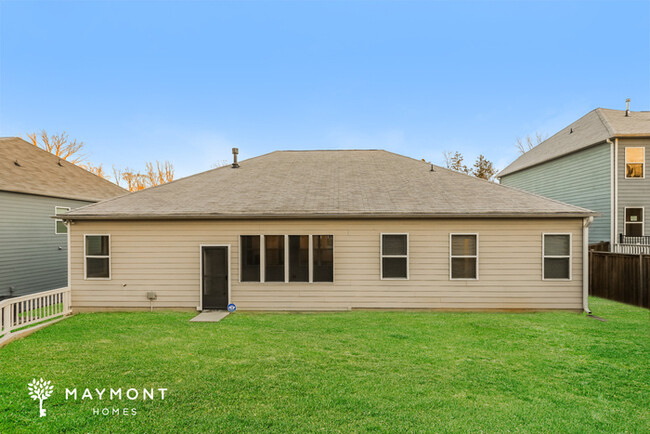 Building Photo - Stunning 3-Bedroom Home with Sunroom