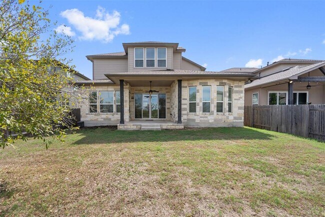 Building Photo - 5004 Mandevilla Dr