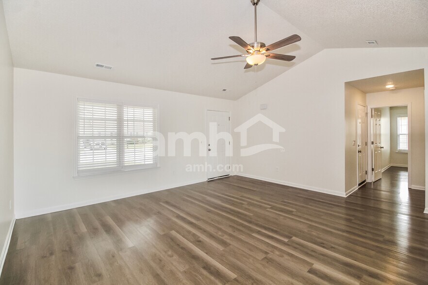 Building Photo - 6922 Newbury Way